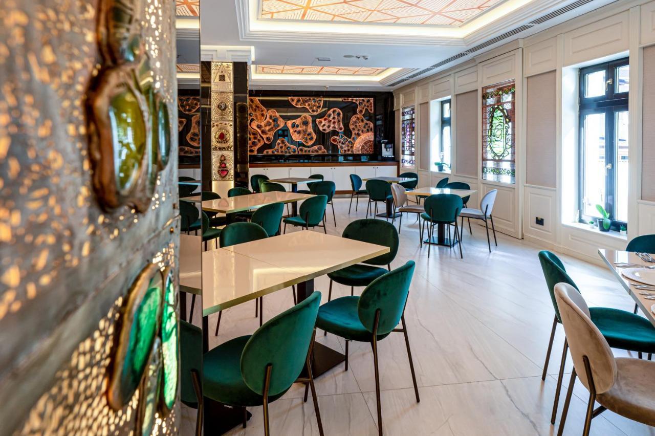 Hotel Carolin Călimăneşti Εξωτερικό φωτογραφία