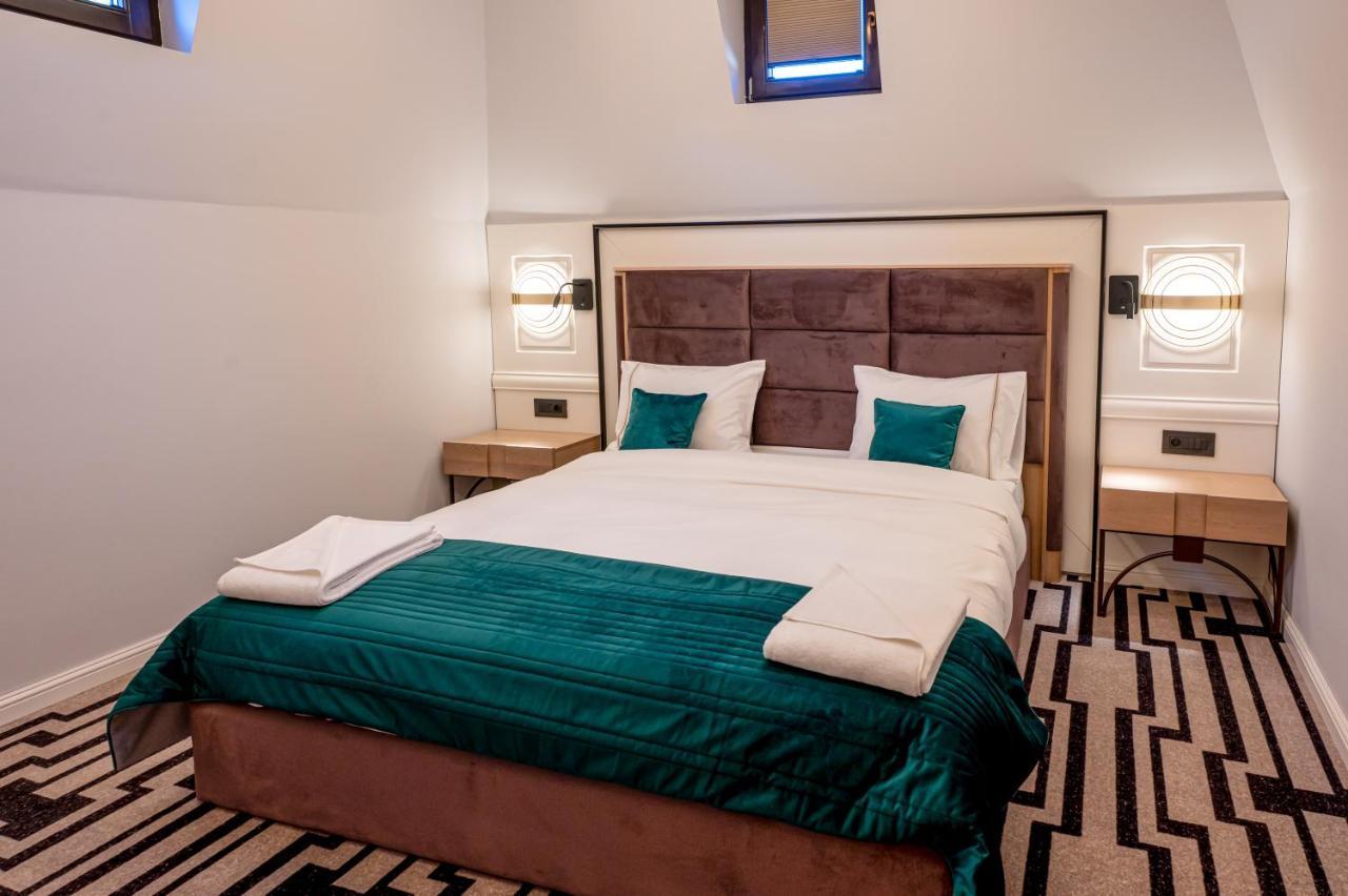 Hotel Carolin Călimăneşti Εξωτερικό φωτογραφία
