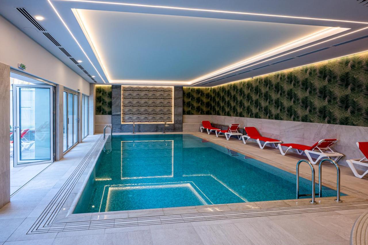Hotel Carolin Călimăneşti Εξωτερικό φωτογραφία