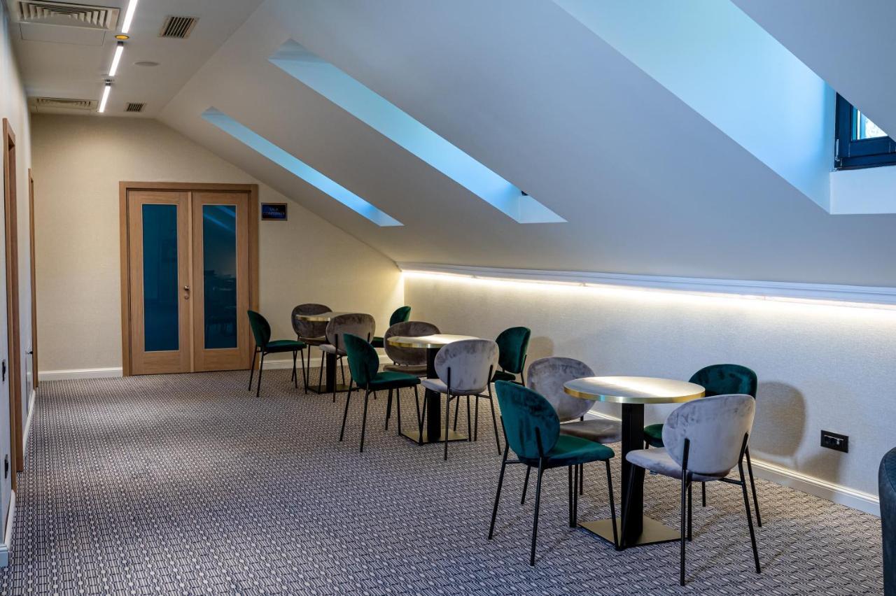 Hotel Carolin Călimăneşti Εξωτερικό φωτογραφία