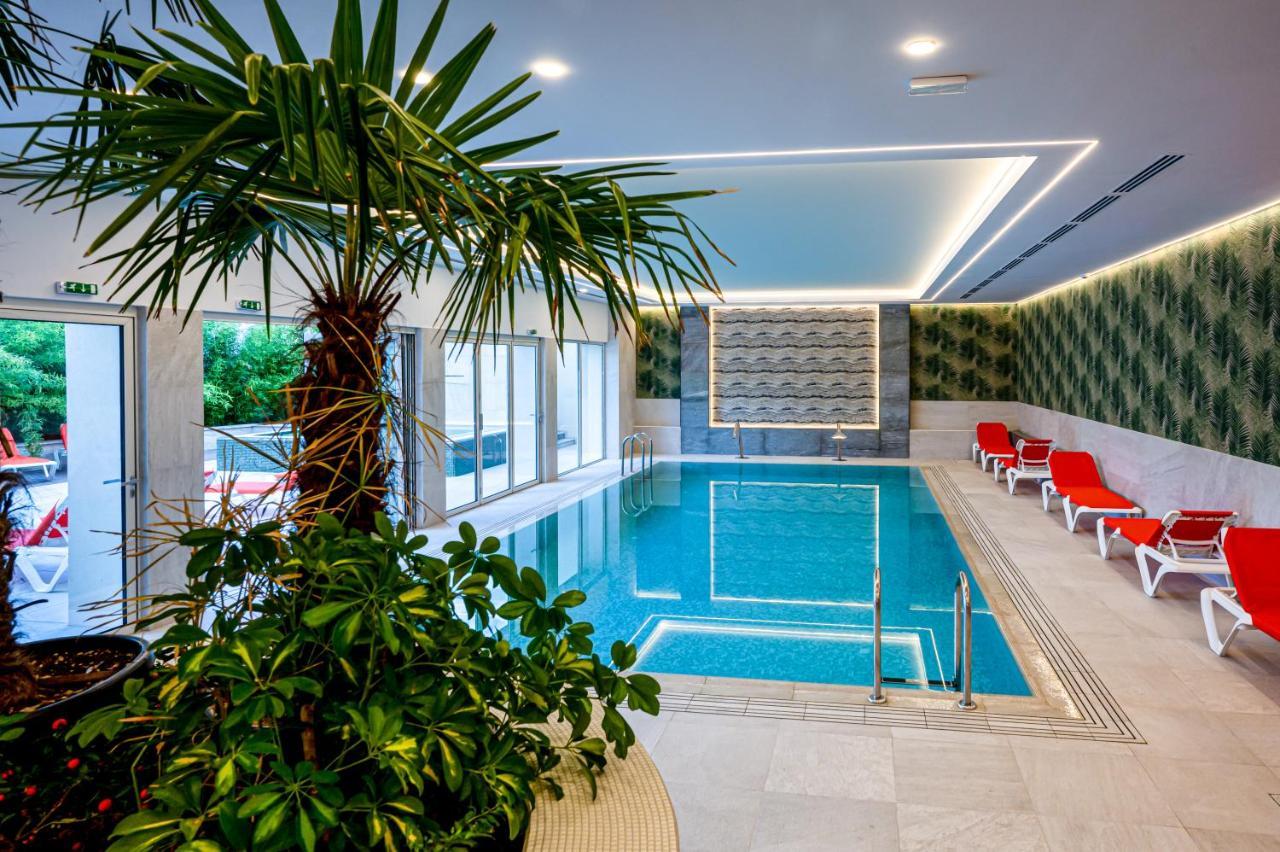 Hotel Carolin Călimăneşti Εξωτερικό φωτογραφία