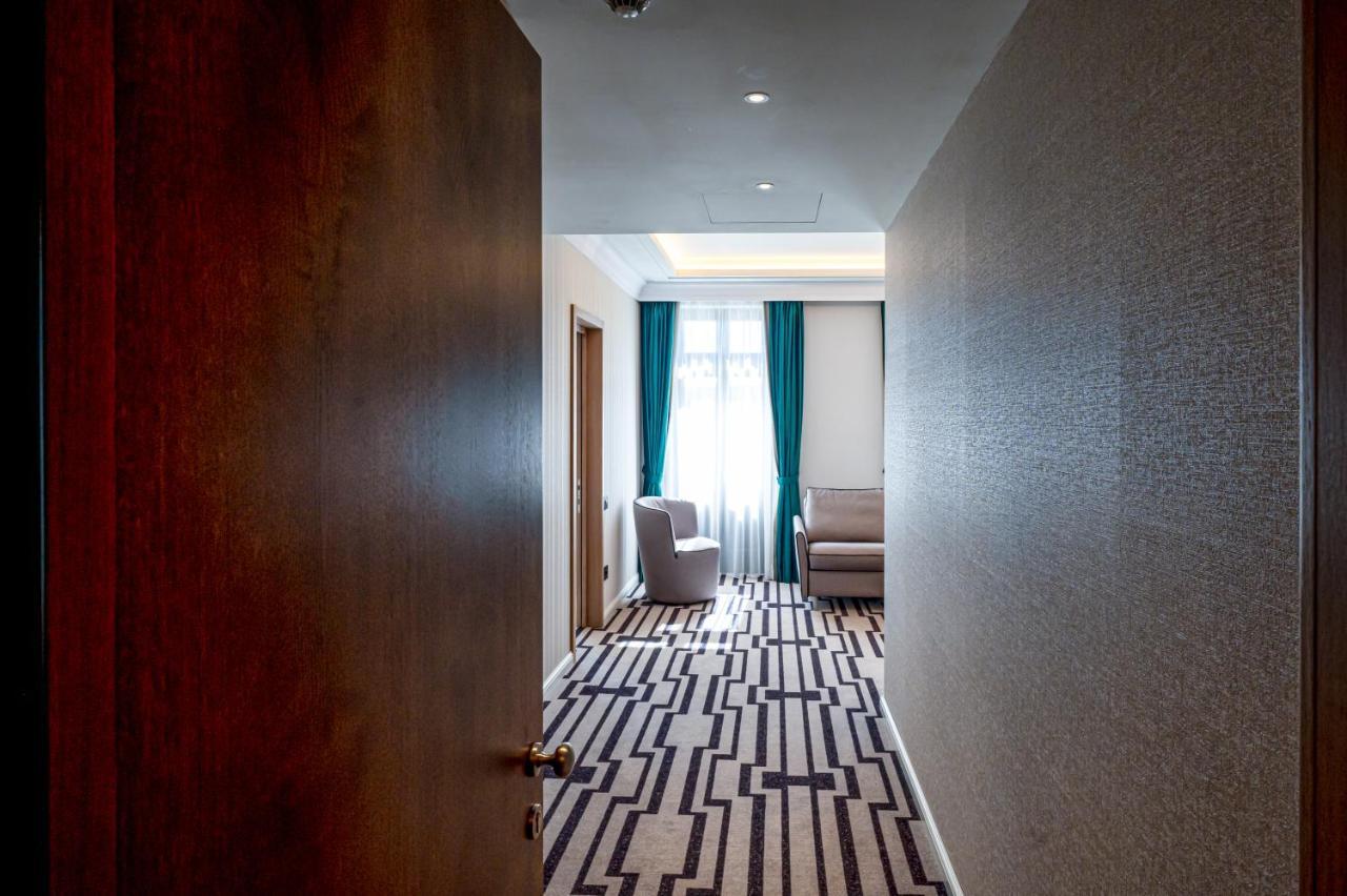 Hotel Carolin Călimăneşti Εξωτερικό φωτογραφία