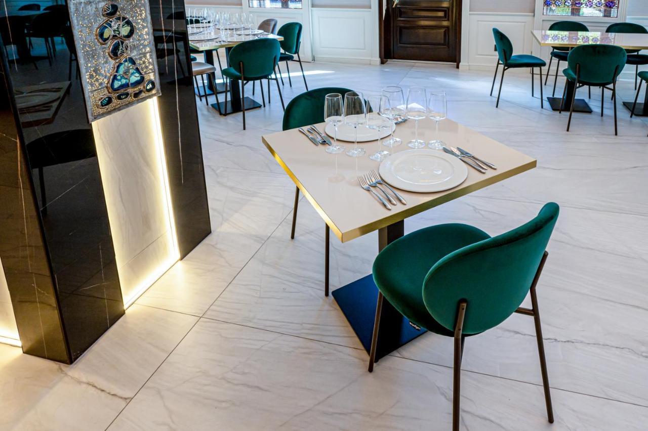 Hotel Carolin Călimăneşti Εξωτερικό φωτογραφία