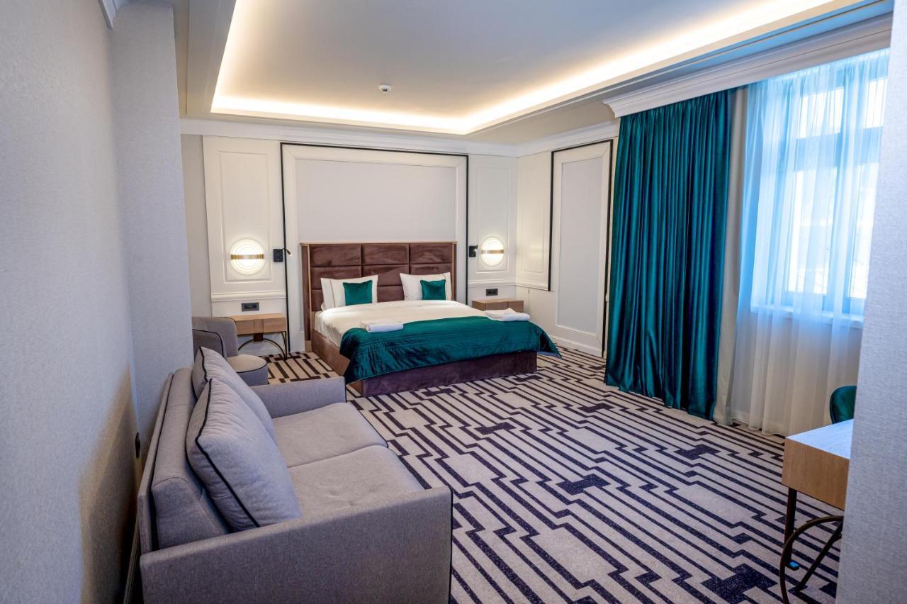 Hotel Carolin Călimăneşti Εξωτερικό φωτογραφία
