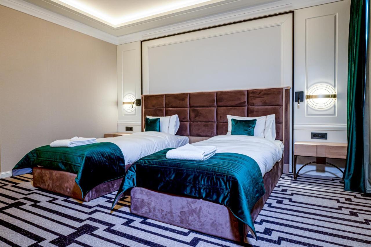 Hotel Carolin Călimăneşti Εξωτερικό φωτογραφία
